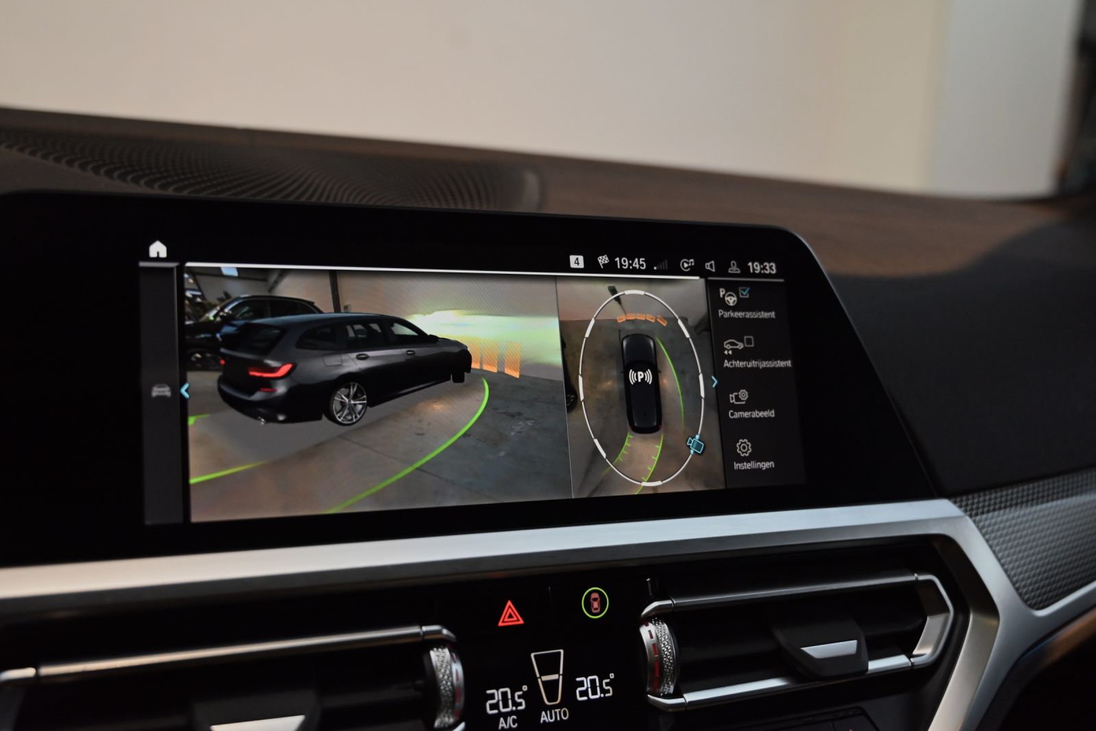 JNS Motors | BMW 330e Touring M Sport | 292 PK | PANO | LASER | HUD | ACC | 360° | 19” | ADAPTIEF M | BTW