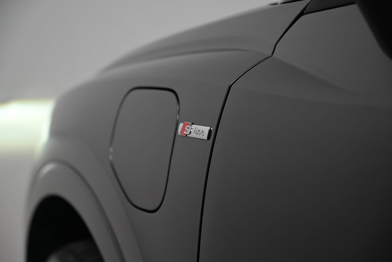 JNS Motors | AUDI Q3 45 TFSI e S LINE | 245 PK | 15.188 KM | 360° | SIDE ASSIST | BTW