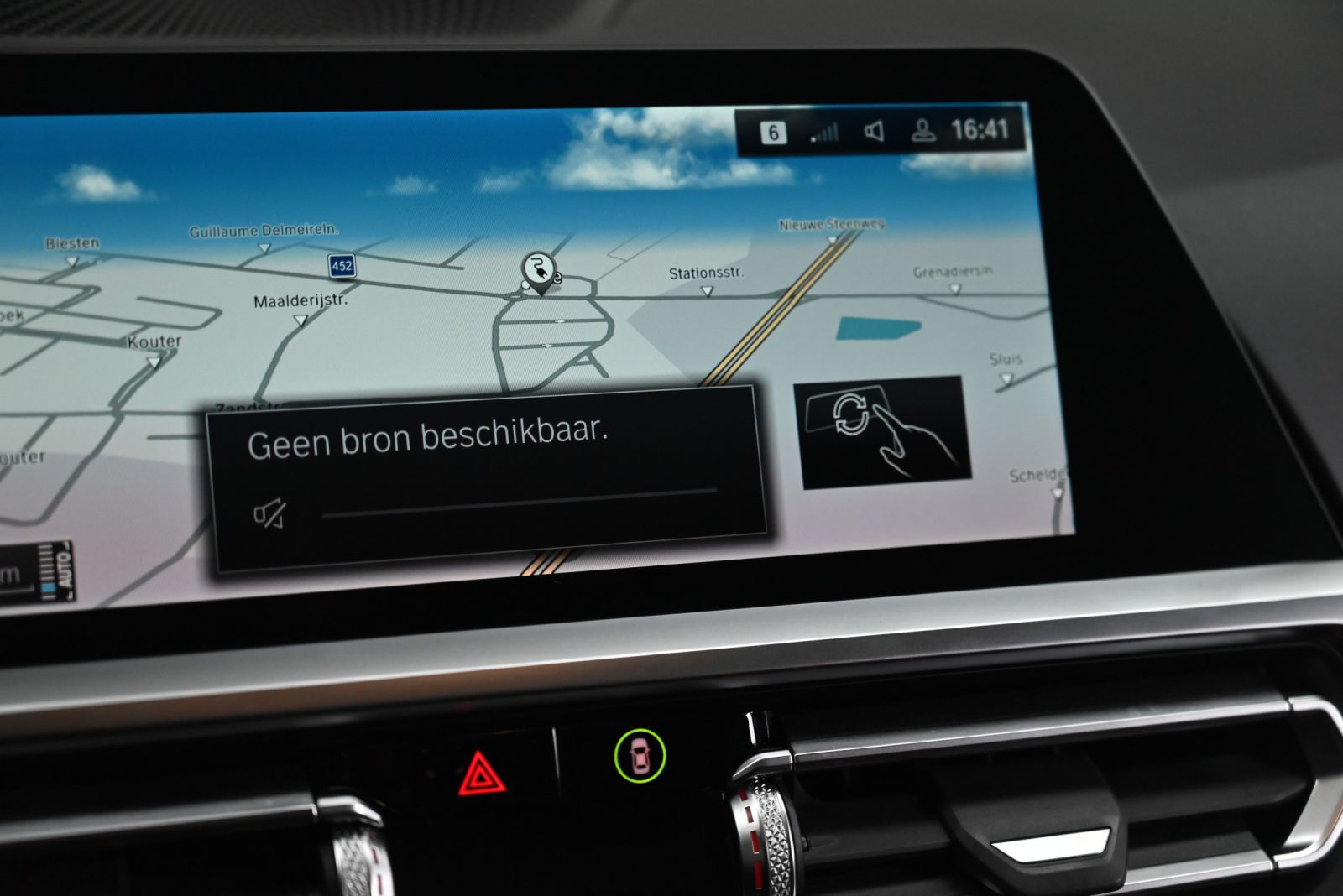 JNS Motors | BMW 330e xDrive Touring M SPORT | INDIVIDUAL TARTUFO | PANO | ACC | HUD | TREKHAAK | BTW
