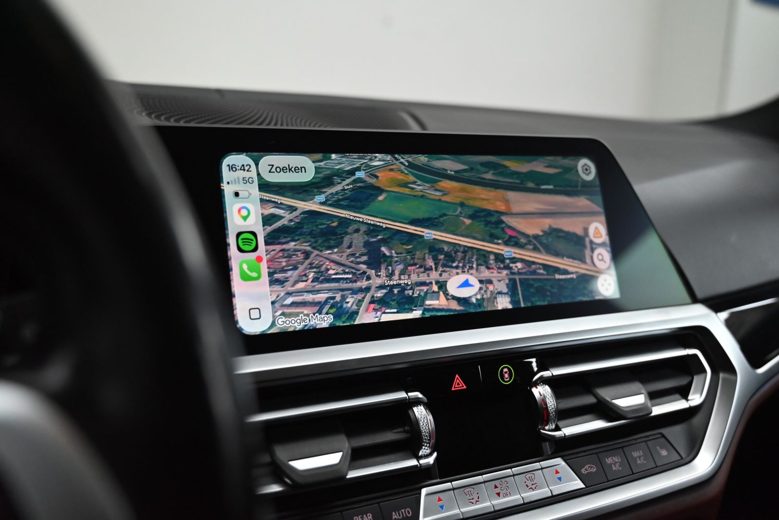 JNS Motors | BMW 330e xDrive Touring M SPORT | INDIVIDUAL TARTUFO | PANO | ACC | HUD | TREKHAAK | BTW
