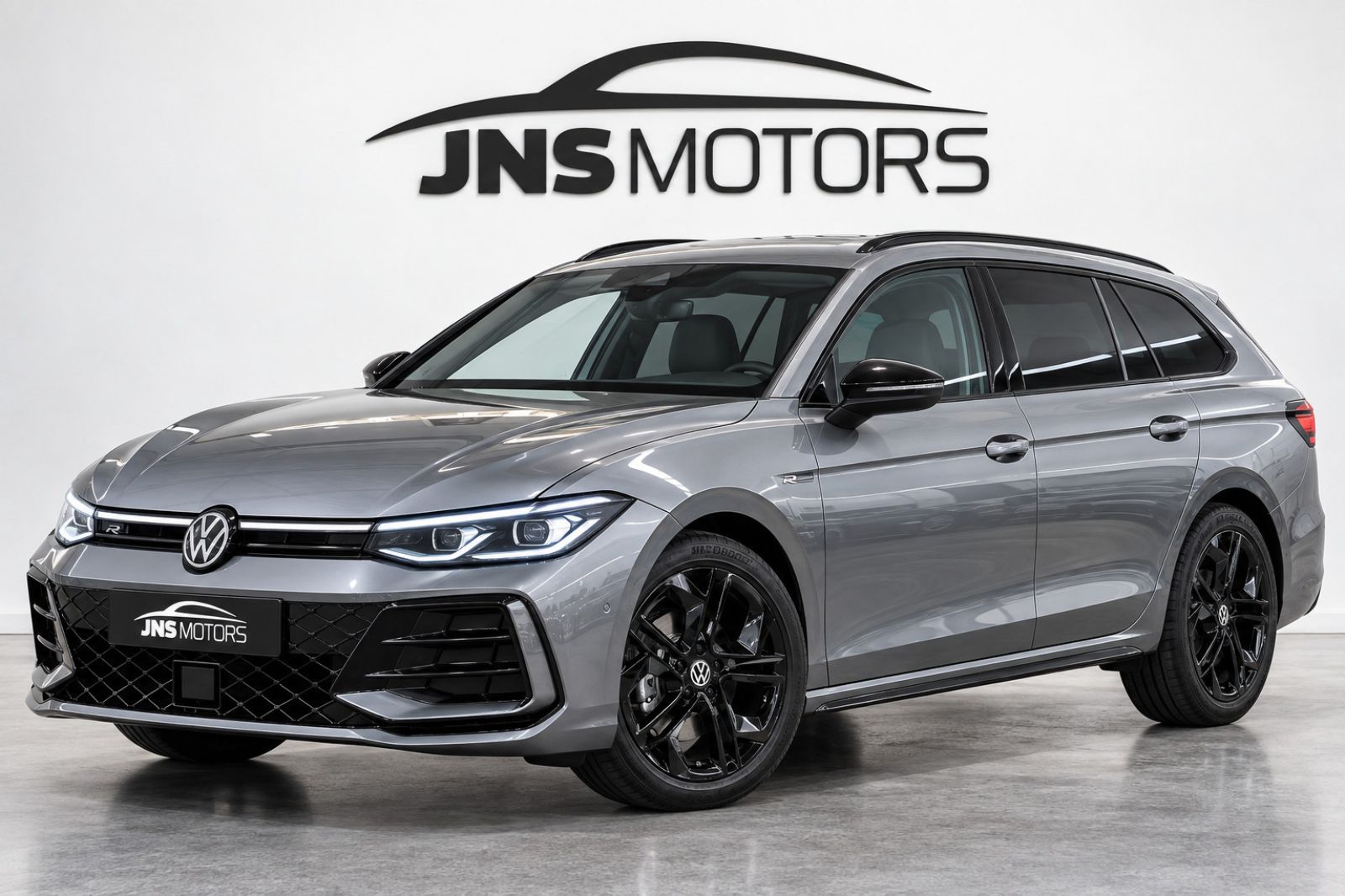 JNS Motors | VOLKSWAGEN PASSAT VARIANT 1.5 eTSI R-LINE | HUD | MATRIX | ACC | MEMORY | TREKHAAK