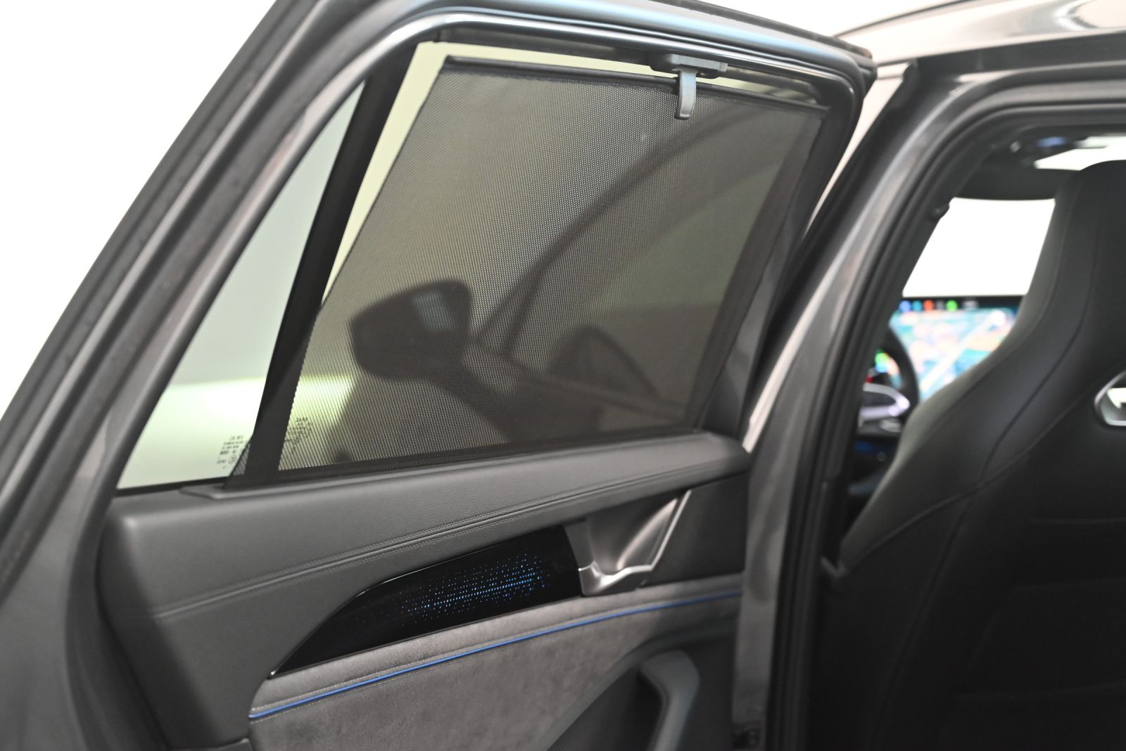 JNS Motors | VOLKSWAGEN PASSAT VARIANT 1.5 eTSI R-LINE | HUD | MATRIX | ACC | MEMORY | TREKHAAK