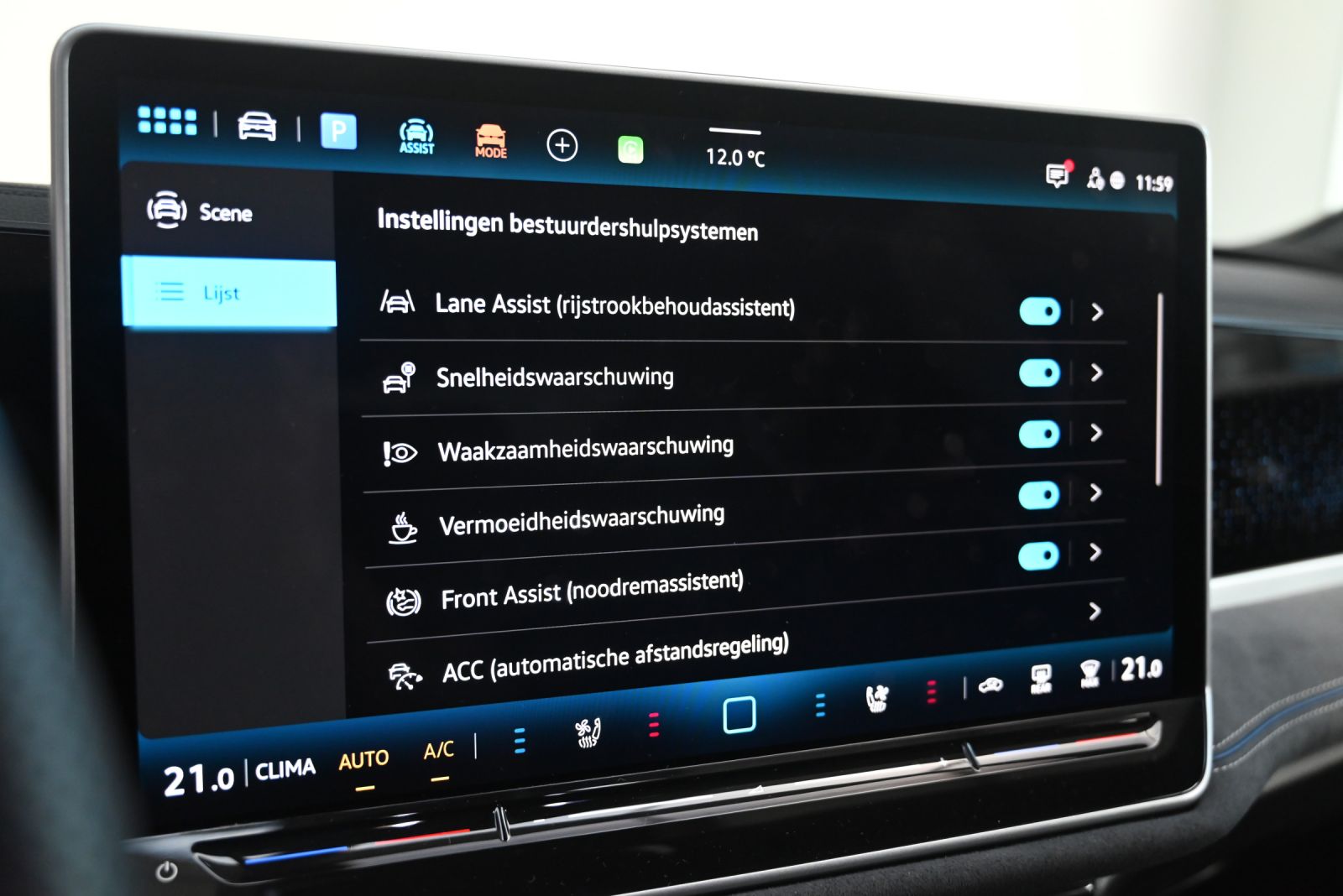 JNS Motors | VOLKSWAGEN PASSAT VARIANT 1.5 eTSI R-LINE | HUD | MATRIX | ACC | MEMORY | TREKHAAK