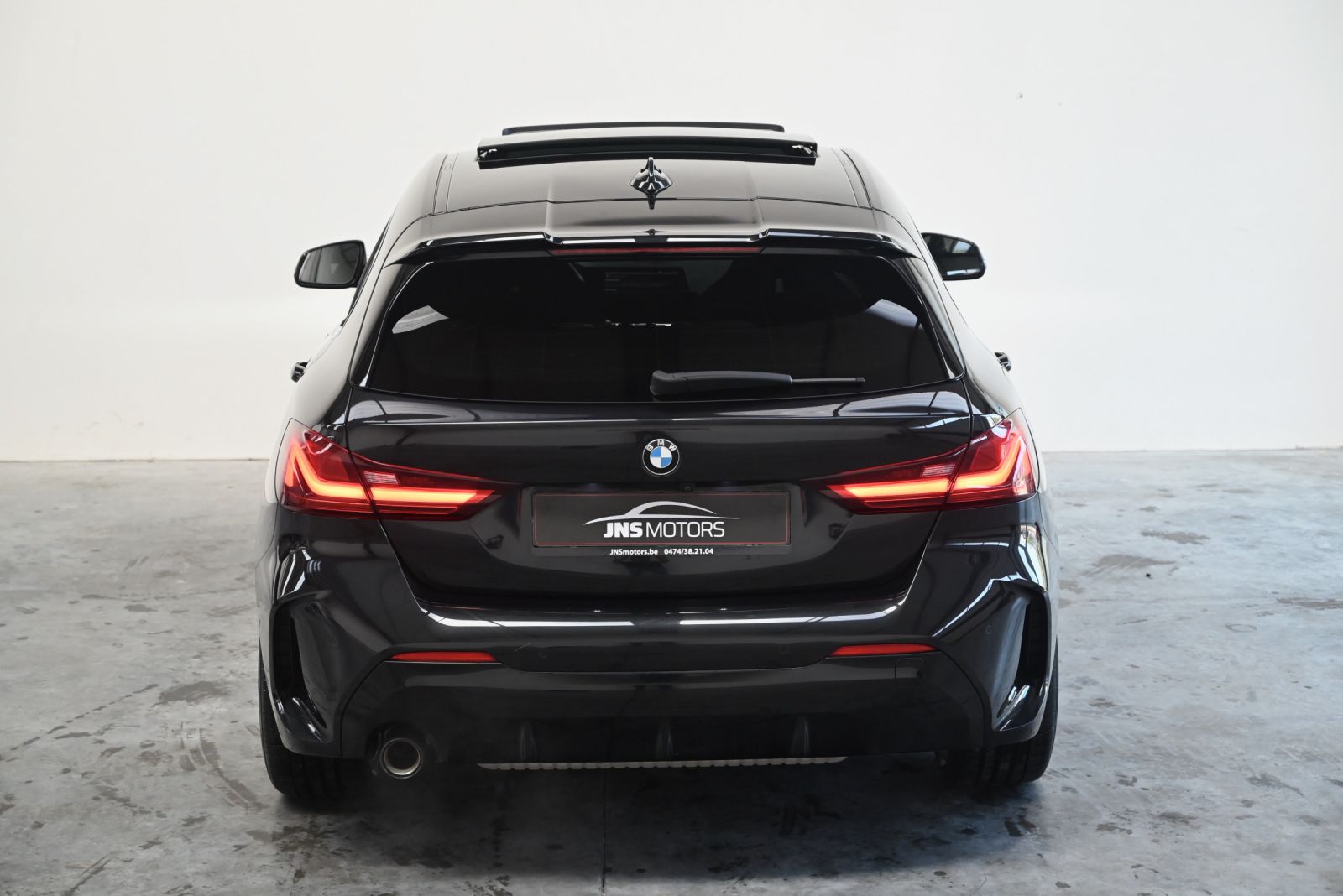 JNS Motors | BMW 118i M SPORT | M SPORTZETELS | PANO | HUD | H/K | ACC | MEMORY
