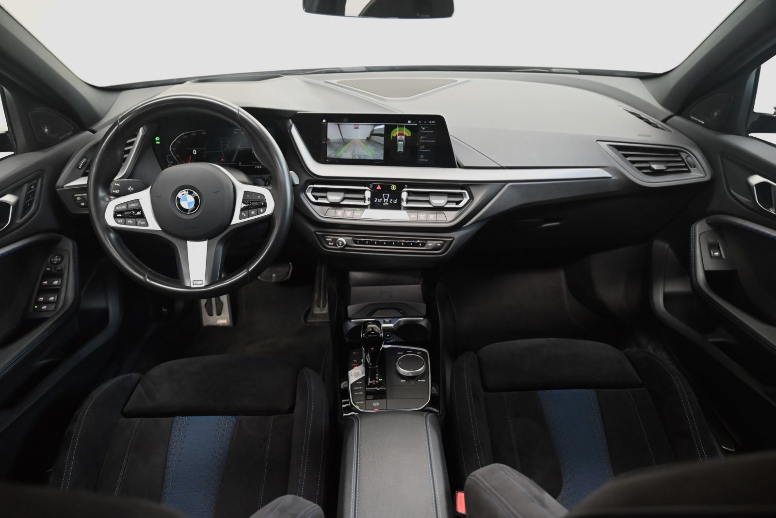 JNS Motors | BMW 118i M SPORT | M SPORTZETELS | PANO | HUD | H/K | ACC | MEMORY