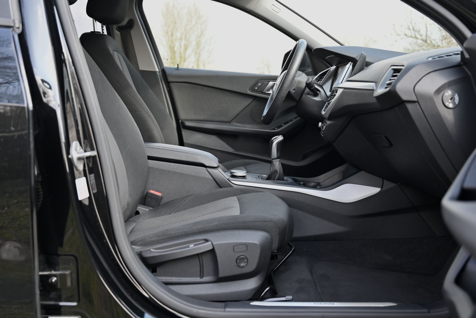 JNS Motors | BMW 118i Advantage 2021 