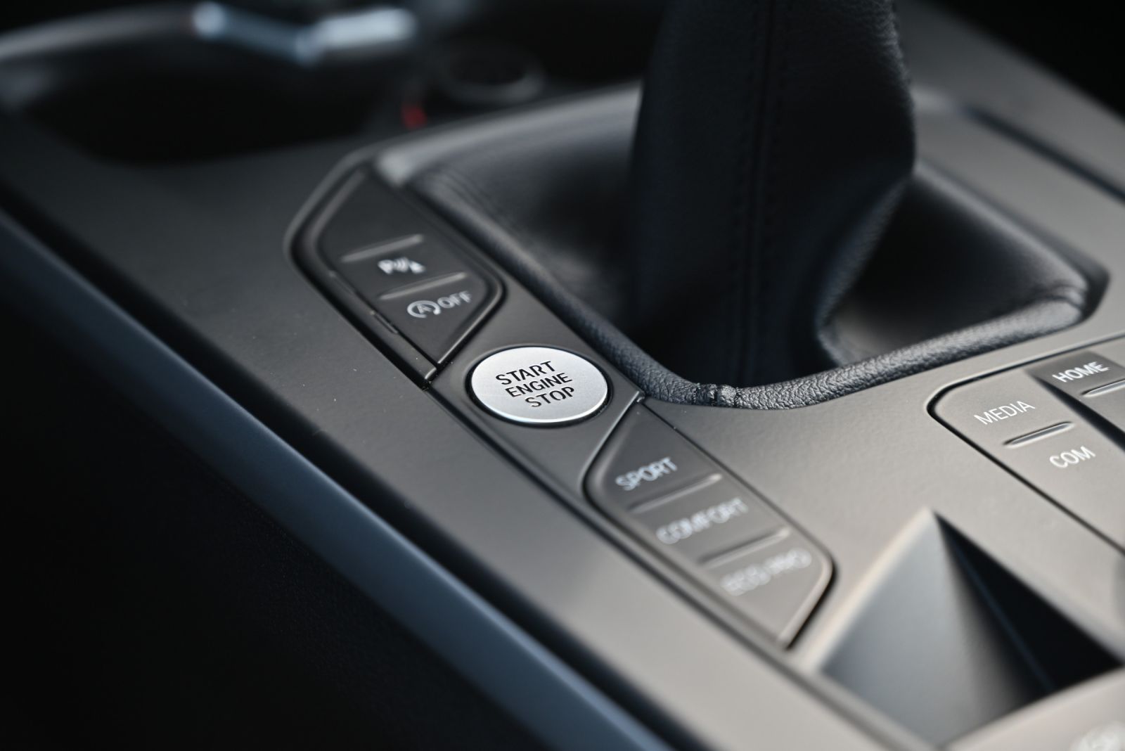 JNS Motors | BMW 118i Advantage 2021 