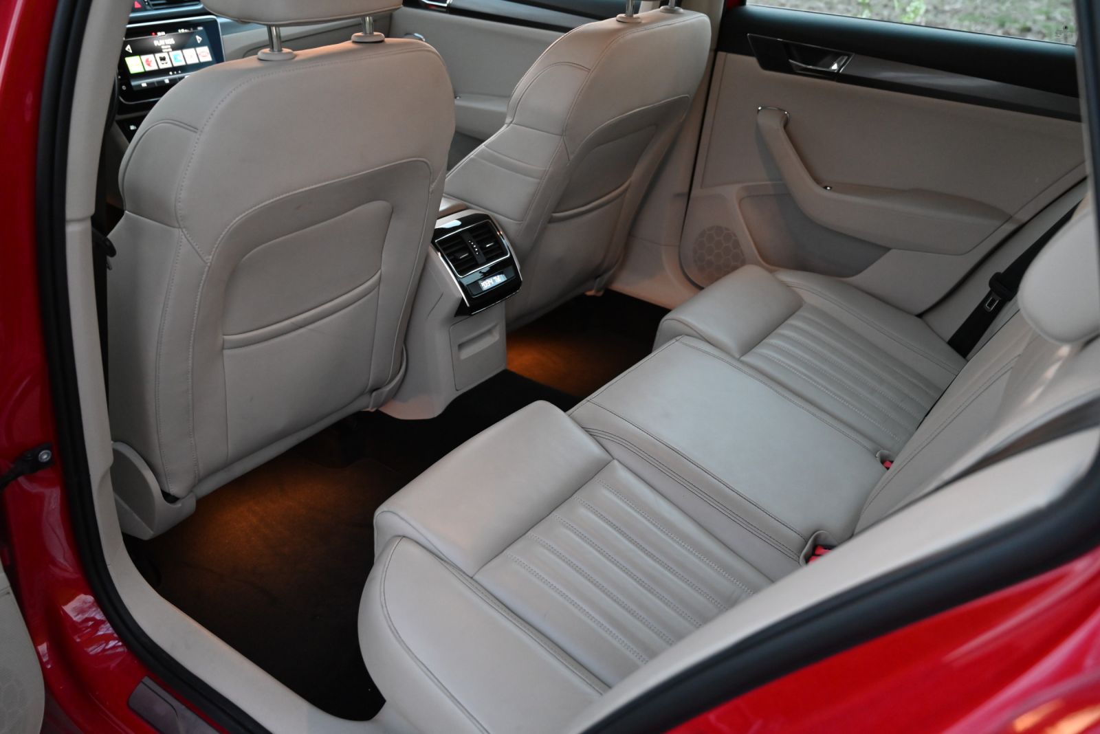 JNS Motors | Skoda Superb 1.6TDI DSG 2019 Facelift