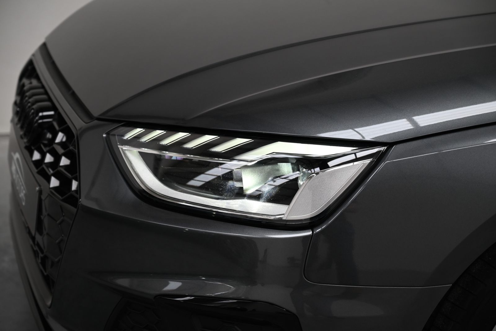 JNS Motors | Audi A4 35TDI  S-Line Facelift 2021 