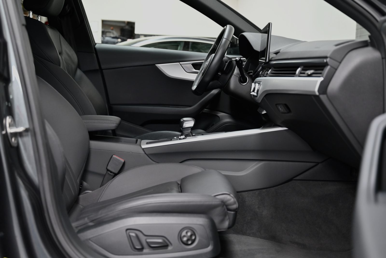 JNS Motors | Audi A4 35TDI  S-Line Facelift 2021 