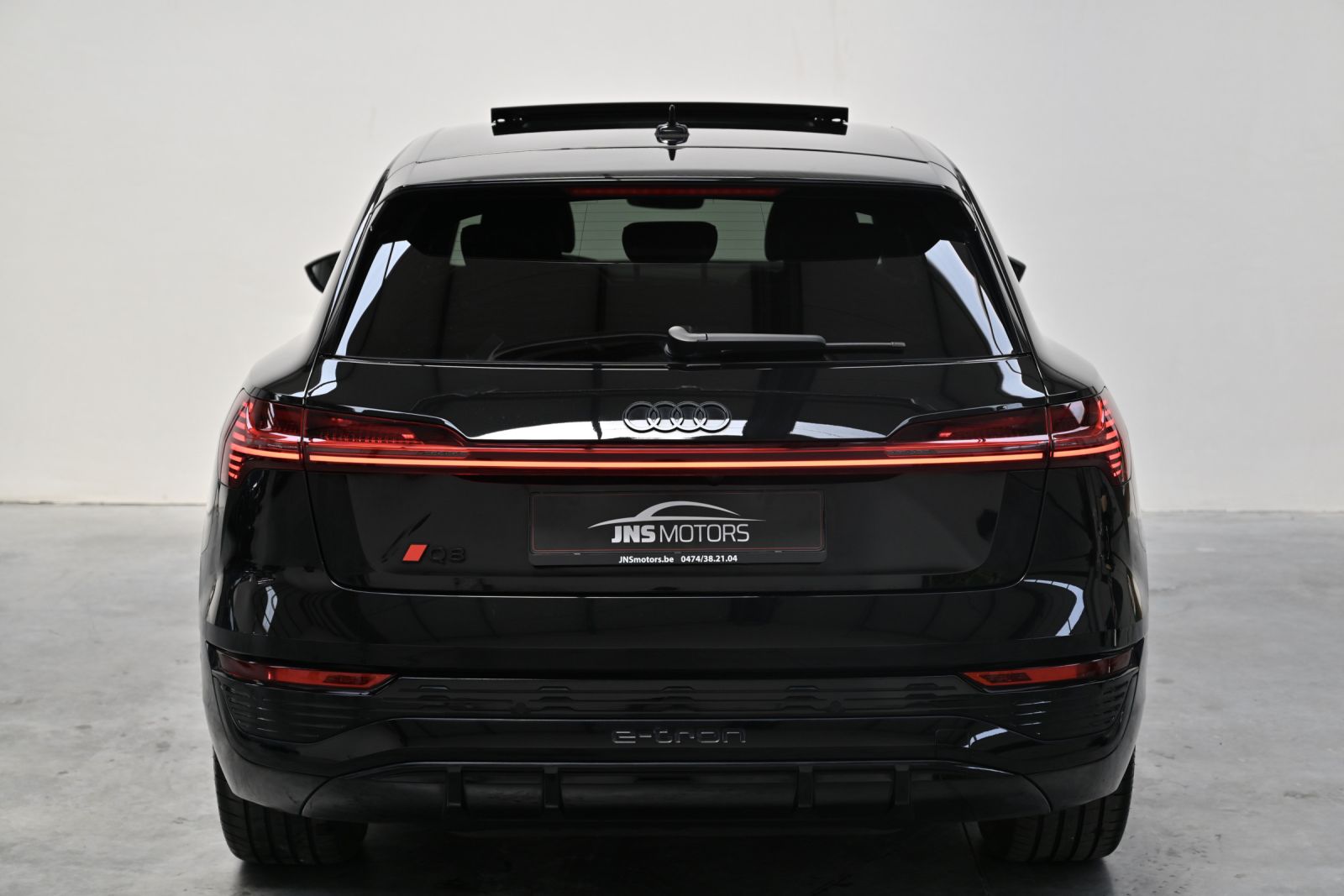 JNS Motors | Audi Q8 e-tron 50 kWh | S line Black Line | BTW Aftrekbaar | 1 Jaar Garantie