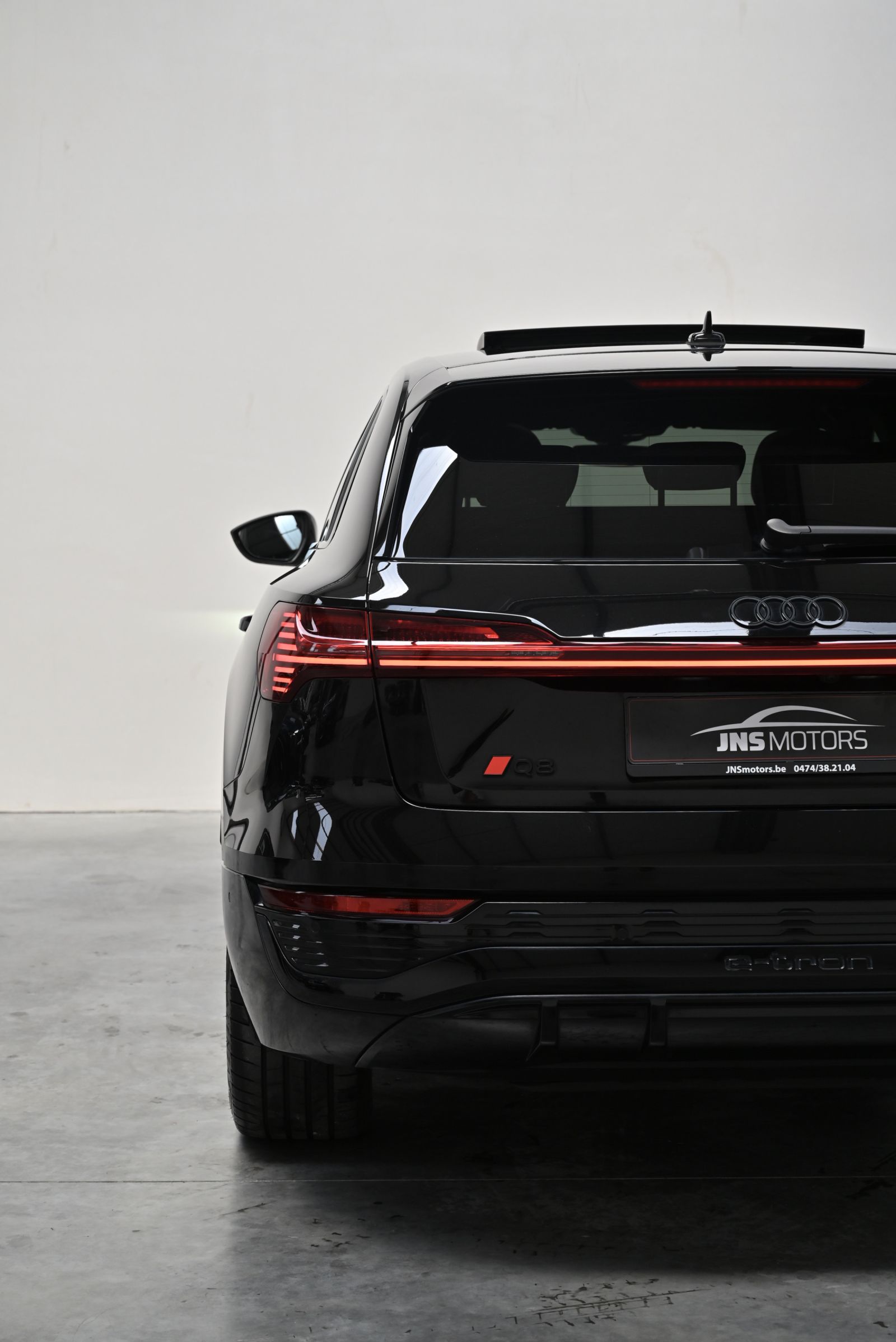 JNS Motors | Audi Q8 e-tron 50 kWh | S line Black Line | BTW Aftrekbaar | 1 Jaar Garantie