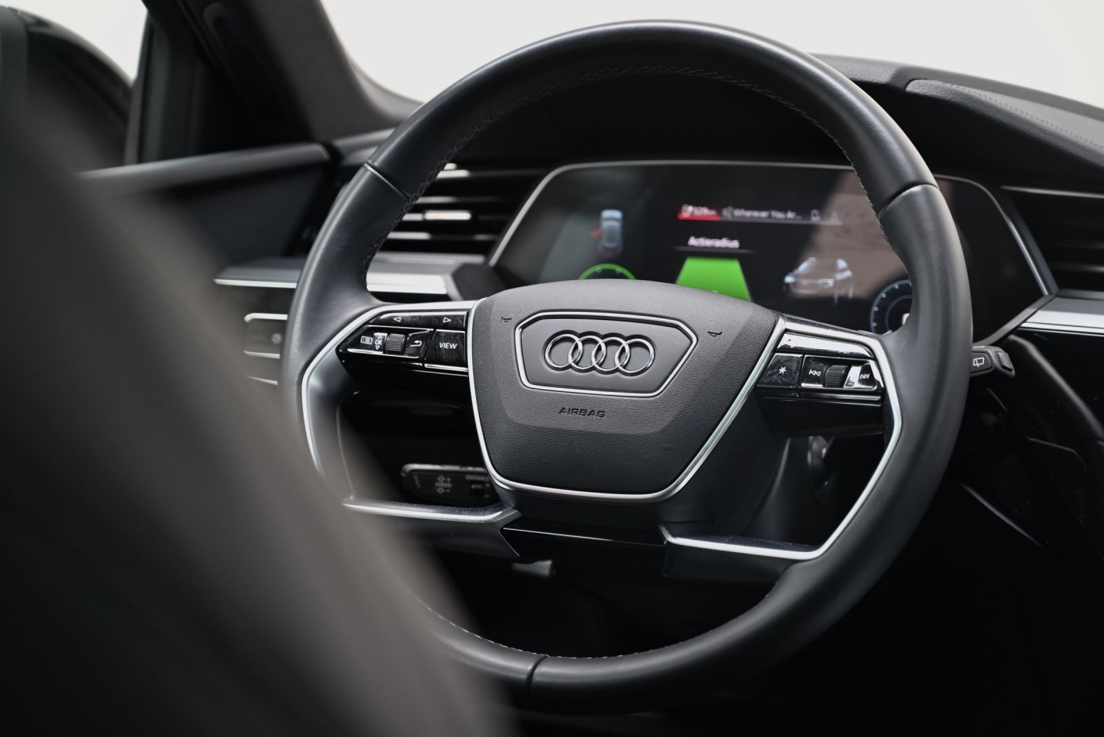 JNS Motors | Audi Q8 e-tron 50 kWh | S line Black Line | BTW Aftrekbaar | 1 Jaar Garantie