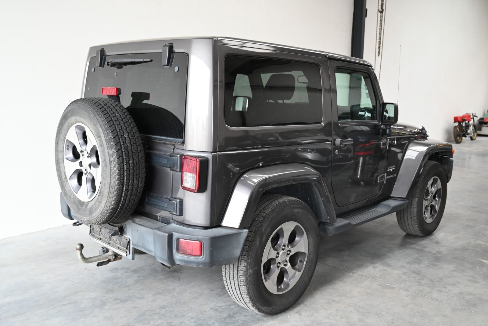 JNS Motors | EXPORT - Jeep Wrangler Sahara | 09/2016 | 133.000 km | Automaat | 2e eigenaar | BTW aftrekbaar 