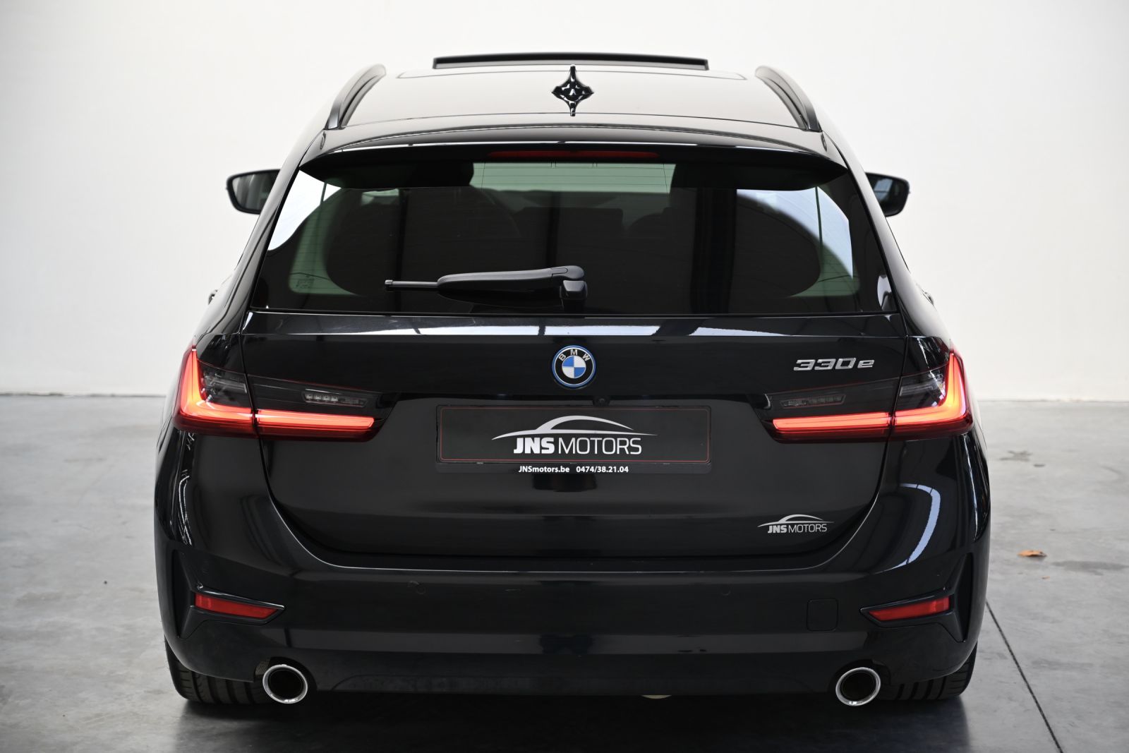 JNS Motors | BMW 330e Touring Plug-in Hybrid – 2022 – 57.000 km